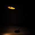 Lampada da terra Matgo in Metallo nero opaco e paralume interno oro, 117x36 h183 cm